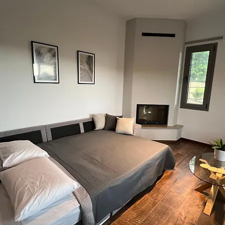 아파트 Luxury Koróni